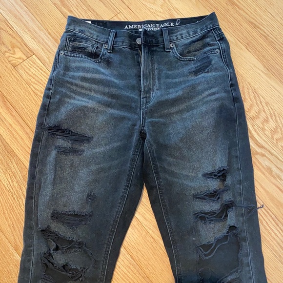 American Eagle Distressed Mom Jeans - Picture 2 of 6